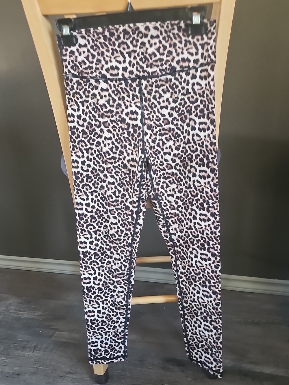 ZYIA Women's Leopard Print Leggings - Black and Brown